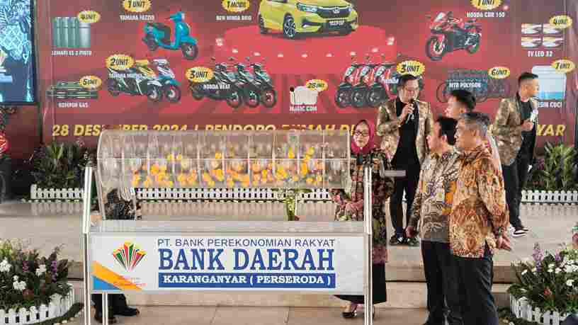 Akhiri Penghujung Tahun 2024, Bank Daerah Karanganyar Bikin Nasabah Tersenyum, Puluhan Hadiah Diundi