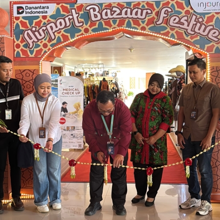 Pembukaan Airport Bazaar Festive di Bandara Adi Soemarmo