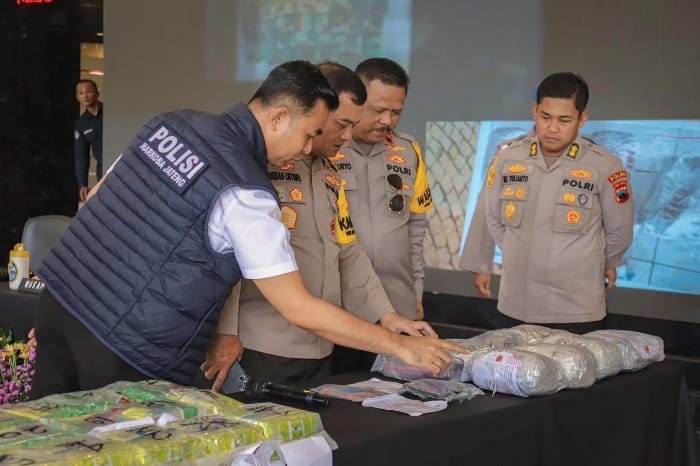 Polda Jateng Ungkap Peredaran Narkoba Lintas Jawa- Sumatra Dengan Barang Buktu Tangkap 52 Kg Sabu dan 35 Ribu Butir Ekstasi