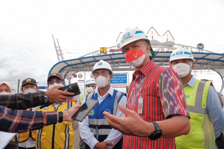 Gubernur Ganjar Buka Posko Pelayanan Pupuk Bersubsidi di 35 Kabupaten-Kota