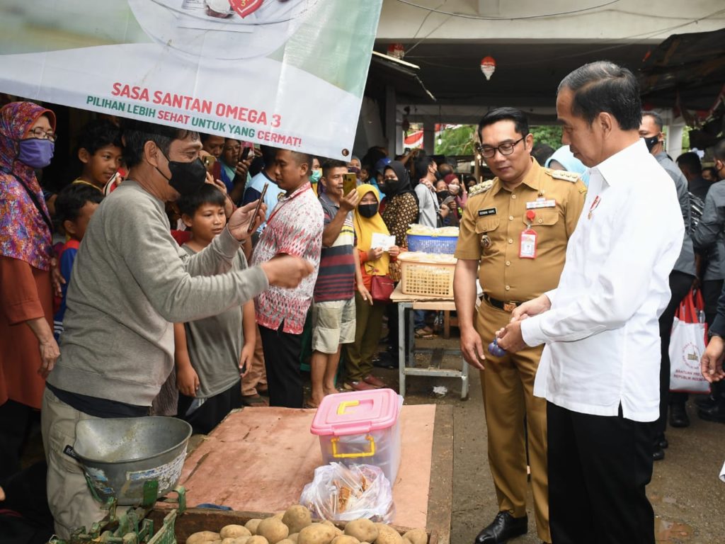 Ini Alasan Presiden Jokowi Larang Penjualan Rokok Eceran