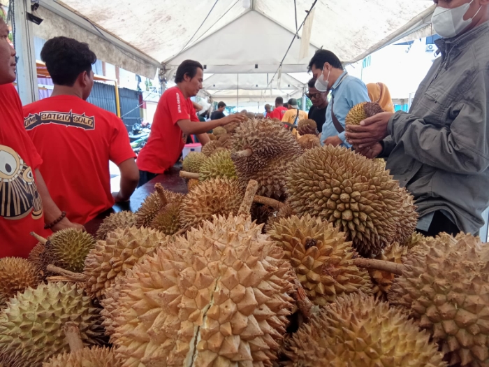 Karanganyar Surga Durian, Cukup Bayar Rp100 Ribu, di Sini Makan Sepuasnya!