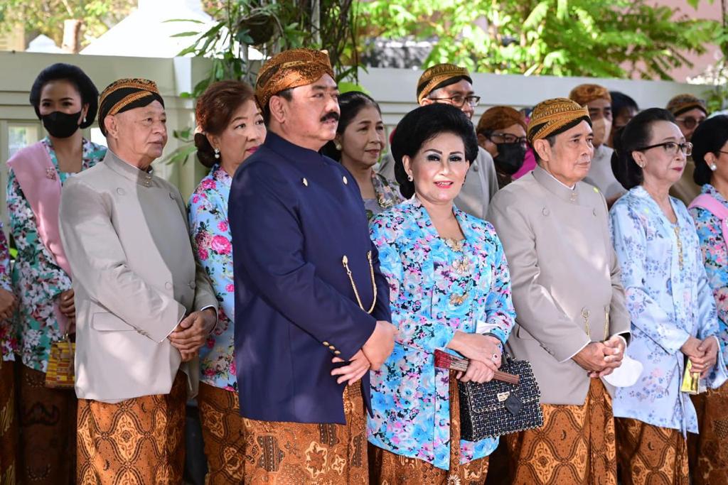 Sejumlah Tokoh Ikut Acara Siraman Putra Jokowi, Mulai Dari Luhut Hingga Hadi Tjahjanto