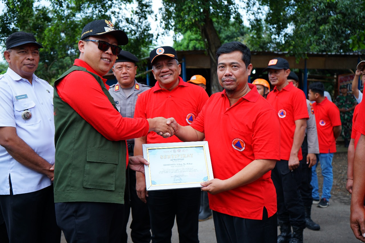 Keren Abis! Karanganyar Gelar Pelatihan Water Rescue Buat Hadapi Bencana!