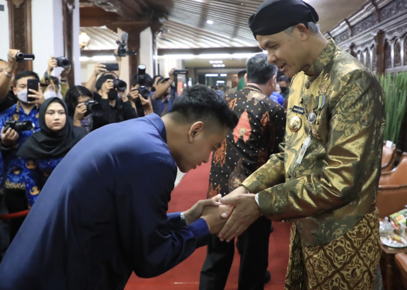 Selain Walikota Gibran, Sejumlah Kepala Daerah, Tokoh Lintas Agama Hadir dalam Halal Bihalal di Kantor Gubernur Jateng