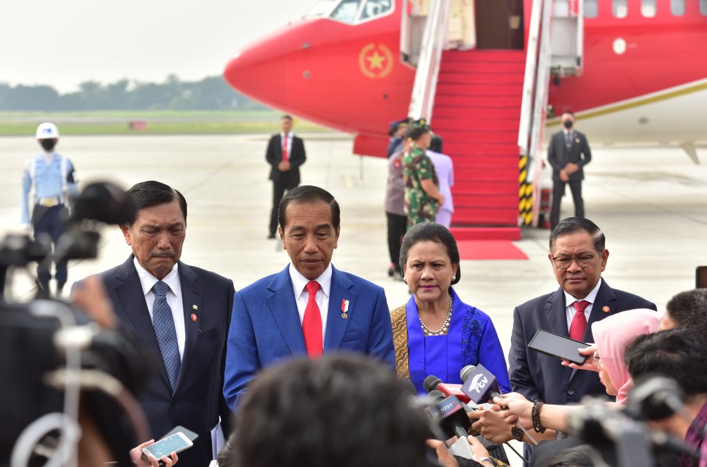 Presiden Jokowi Tunjuk Mahfud MD Sebagai Plt. Menkominfo