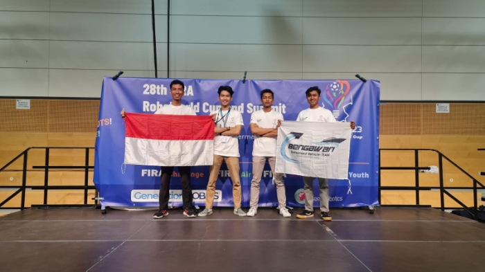 Bengawan UV UNS Raih Juara Dalam Even FIRA Roboworld Cup and Summit 2023 di Jerman