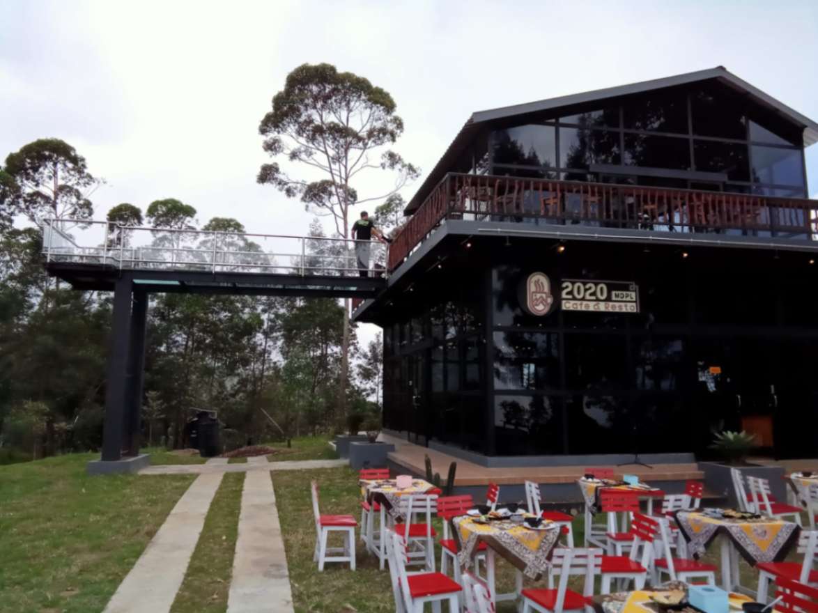 2020 Highest Cafe Karanganyar Sensasi Ngopi di Atas Awan, Bisa Lihat View Kawah Candradimuka Gunung Lawu