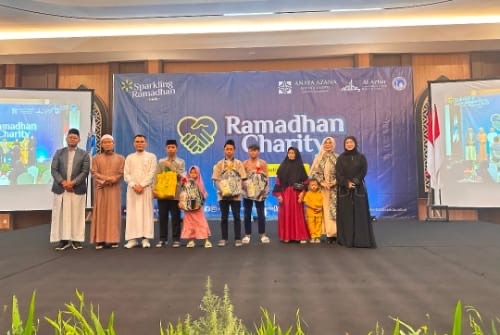 Anaya Azana Boutique Hotel dan Al Azhar IIBS Berbagi Kebahagiaan dengan 150 Anak Yatim & Dhuafa