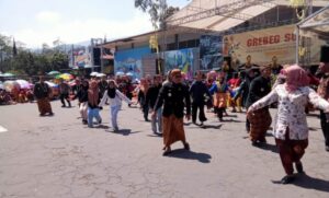 Grebeg Suro