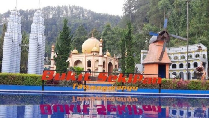 Liburan ala Anak Muda: Yuk Main ke 4 Tempat Wisata Karanganyar yang Keren Ini! Dijamin Seru dan Tak Terlupakan