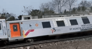 Kereta Anjlok