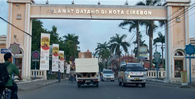 10 Oleh-oleh Khas Cirebon, dari Ikan Asin Jambal Roti Hingga Batik Trusmi