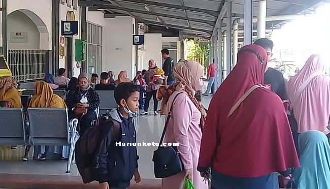 Stasiun Pemalang Sudah Mulai Dipadati Penumpang Arus Balik Lebaran